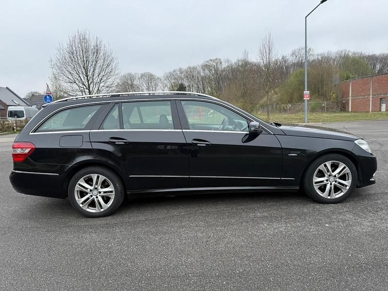 Gebraucht Mercedes E220 170 PS (125 kW) 2010 Schwarz Kombi