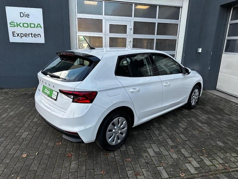 Gebraucht Skoda Fabia Essence 95 PS (69 kW) 2025 Weiß Limousine