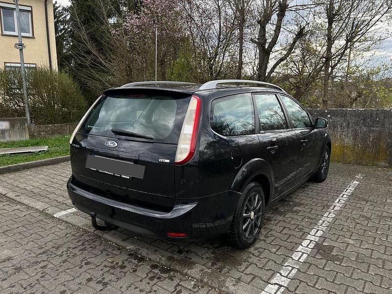 Usata Ford Focus 110 CV (80 kW) 2010 Nero Station wagon
