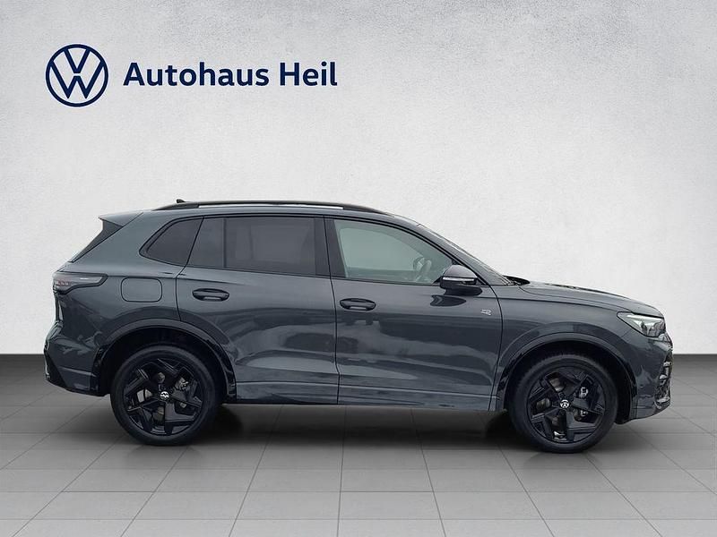 Neu VW Tiguan R-line 193 PS (141 kW) 2026 Grau SUV