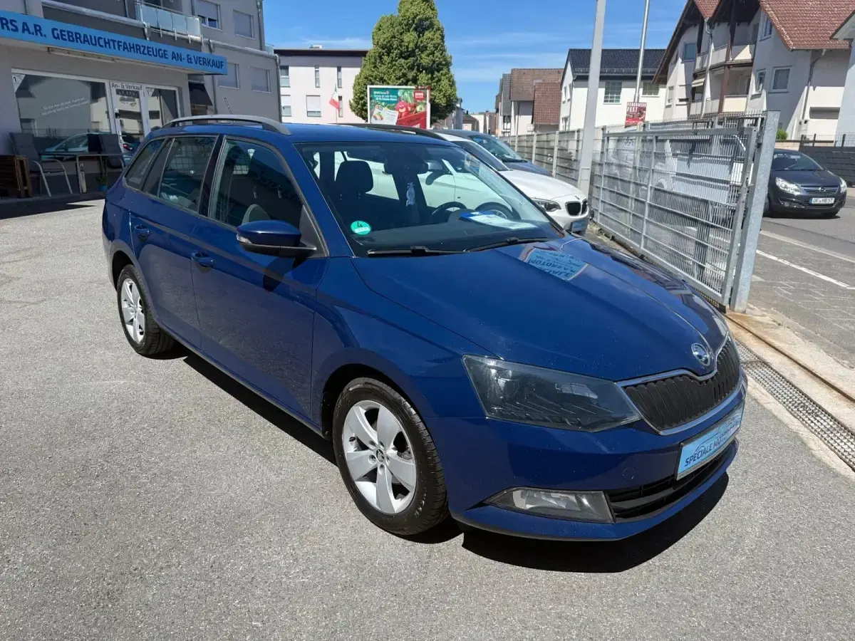 Gebraucht Skoda Fabia Ambition 90 PS (66 kW) 2015 Blau Kombi