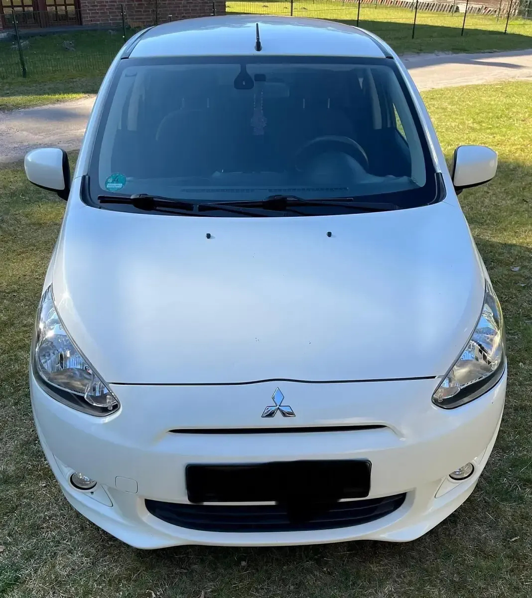 Gebraucht Mitsubishi Space Star 80 PS (58 kW) 2013 Weiß Van / Kleinbus