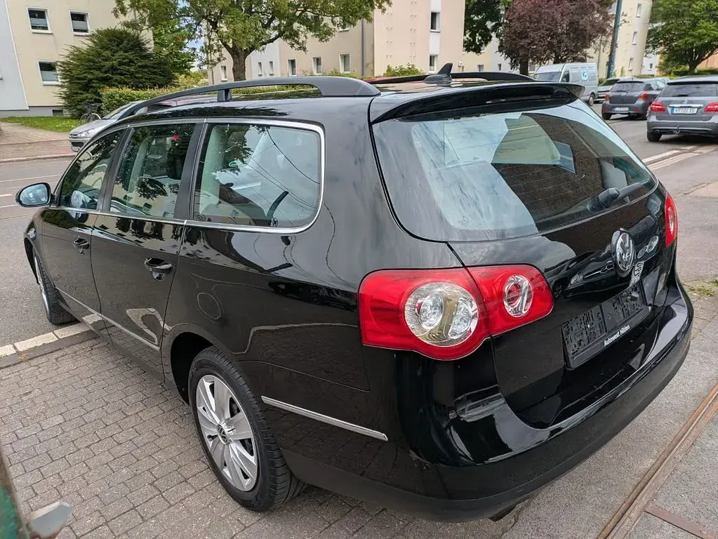 Gebraucht VW Passat Comfortline 122 PS (89 kW) 2009 Schwarz Kombi