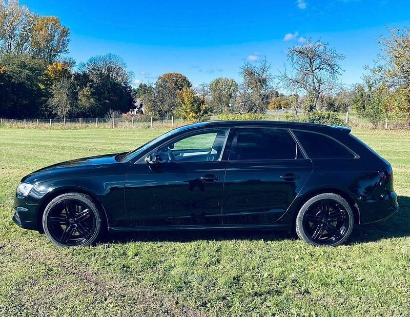 Gebraucht Audi A4 Ambiente 245 PS (180 kW) 2015 Schwarz Kombi