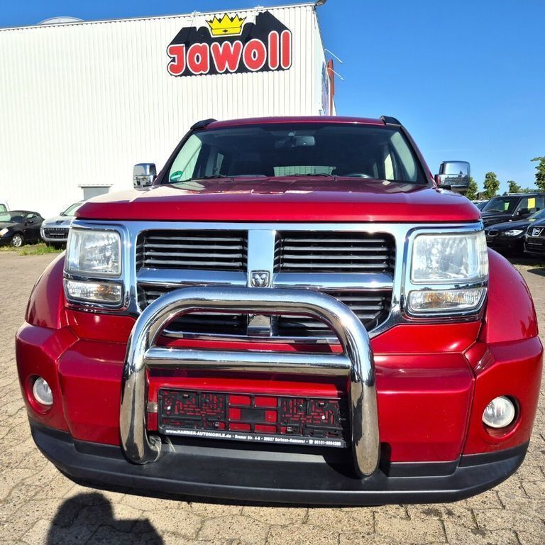 Rot Gebraucht 2007 Dodge Nitro SXT SUV | 4.450 € (Guter Preis) - Bild 1/4