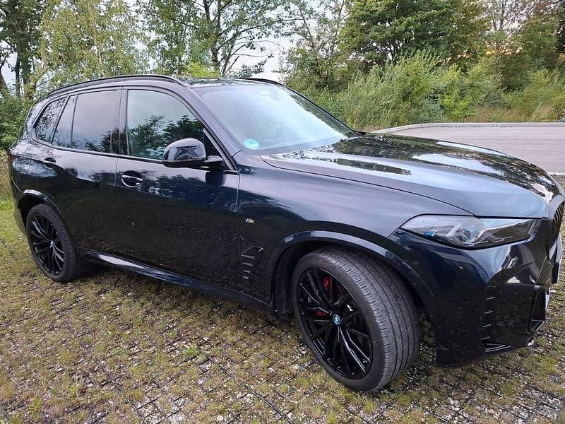 Schwarz Gebraucht 2025 BMW X5 Performance SUV | 97.300 € (Superpreis) - Bild 1/4