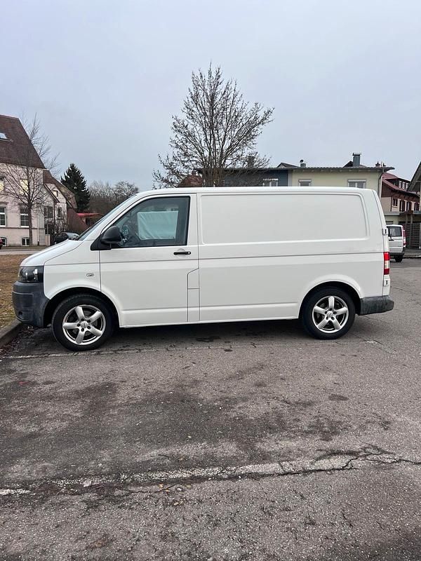 Gebraucht VW T5 102 PS (75 kW) 2012 Weiß Van
