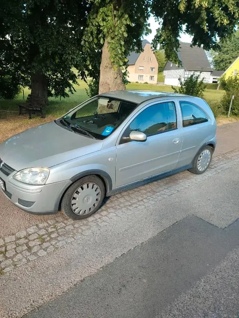 Gebraucht Opel Corsa 60 PS (44 kW) 2005 Silber Kleinwagen
