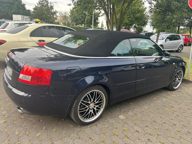 Gebraucht Audi A4 Cabriolet 160 PS (117 kW) 2002 Blau Cabrio
