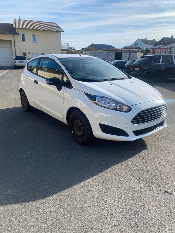 Weiß Gebraucht 2014 Ford Fiesta Kleinwagen | 3.800 € (Superpreis) - Bild 1/4