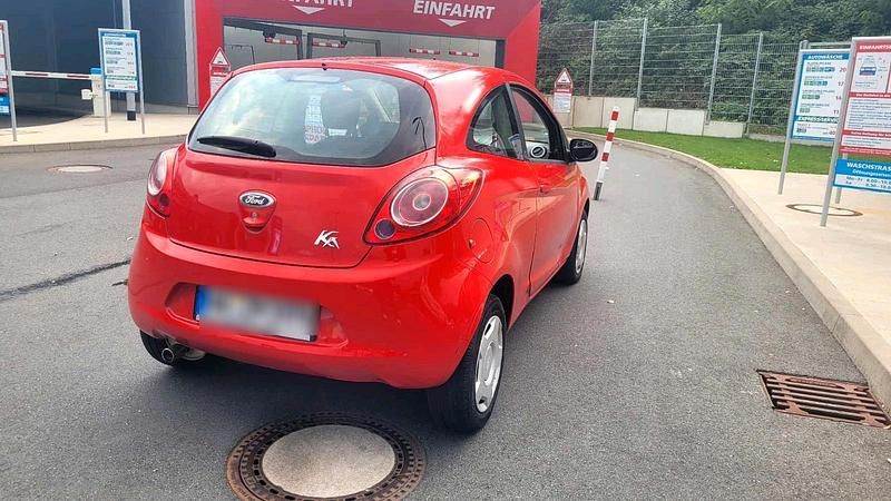 Rot Gebraucht 2015 Ford Ka Kleinwagen | 3.999 € (Guter Preis) - Bild 1/4