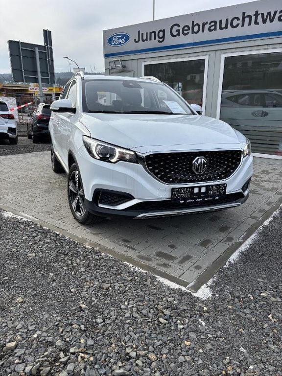 Gebraucht MG ZS Luxury 105 kW (143 PS) 2021 Weiß Limousine