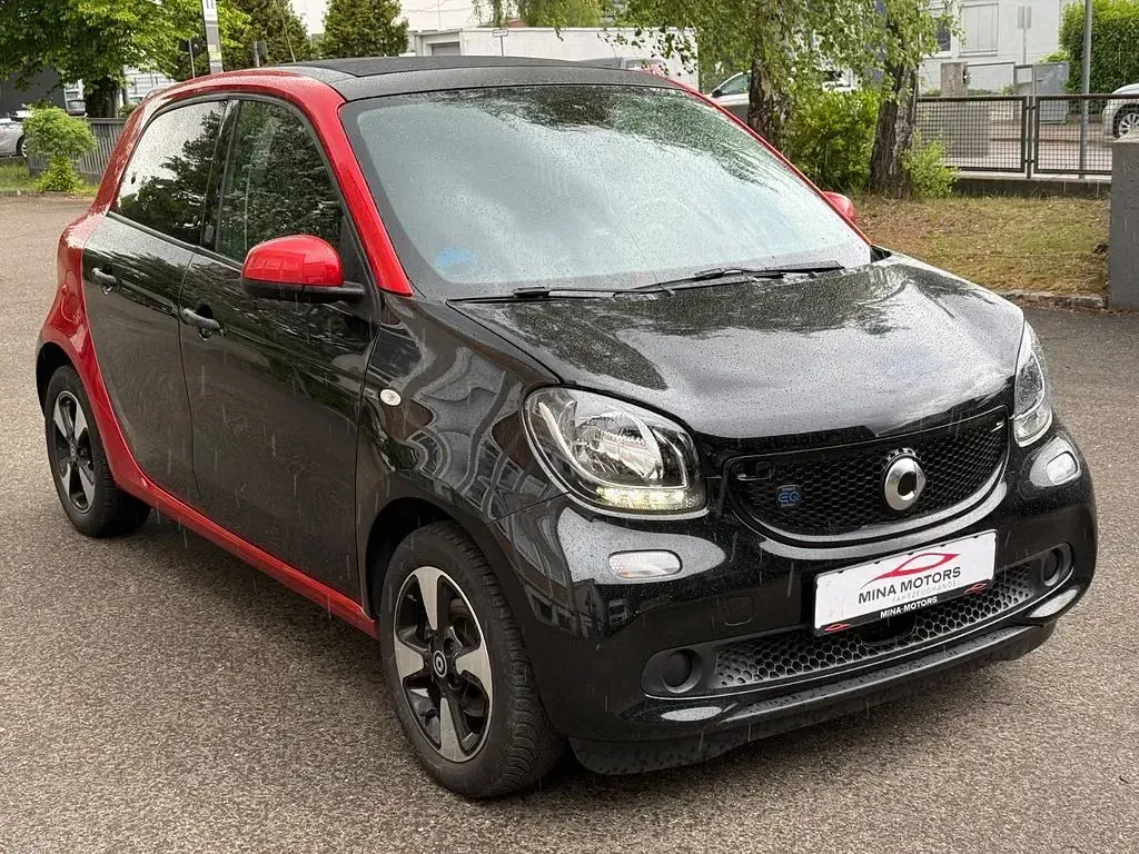 Używany Smart ForFour Electric Drive 60 kW (82 KM) 2019 Czarny Sedan/Limuzyna