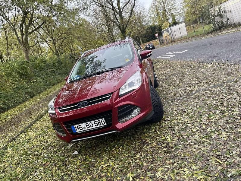 Gebraucht Ford Kuga Titanium 150 PS (110 kW) 2016 SUV