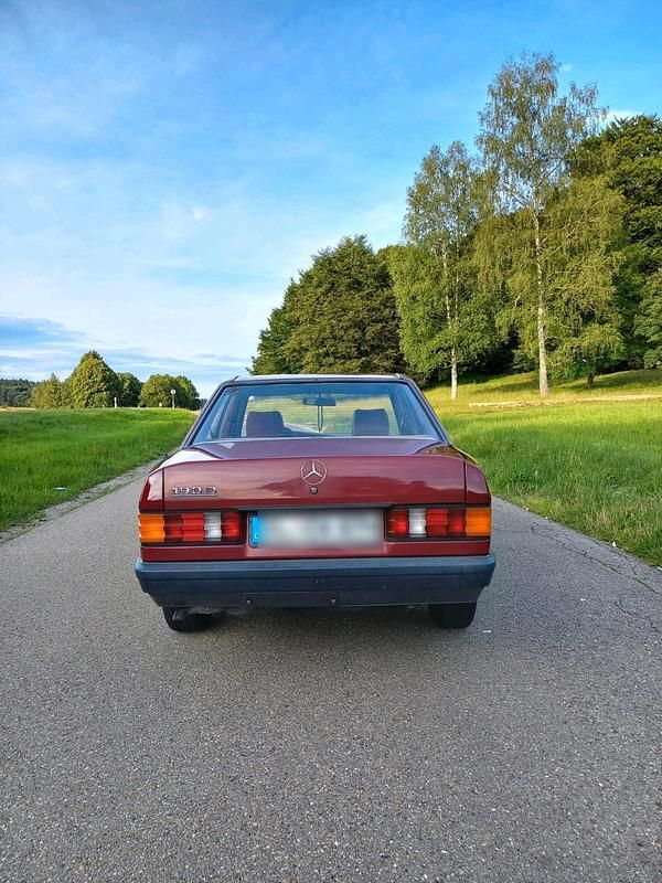 Gebraucht Mercedes 190 1985 Rot Limousine
