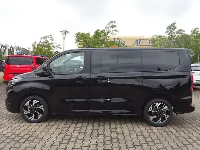 Gebraucht Ford Tourneo Custom Sport 170 PS (125 kW) 2025 Schwarz Van