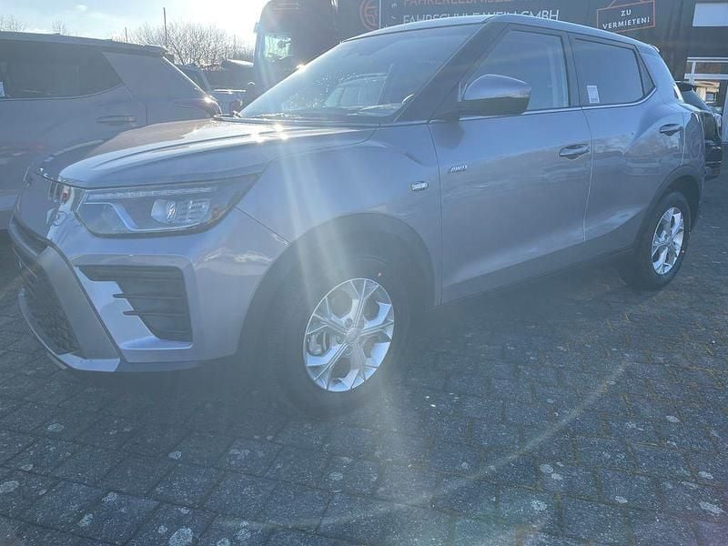 Neu Ssangyong (KGM) Tivoli 163 PS (119 kW) 2026 Silber SUV
