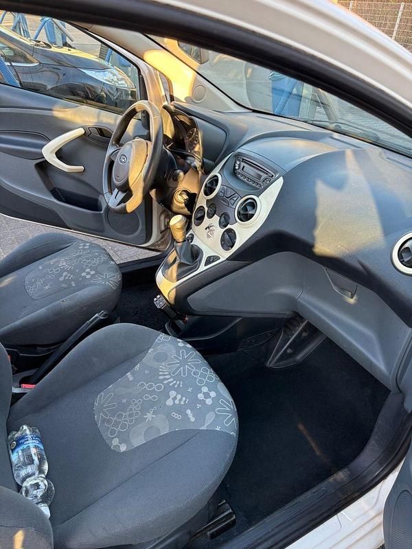 Gebraucht Ford Ka Titanium 69 PS (50 kW) 2009 Weiß Kleinwagen