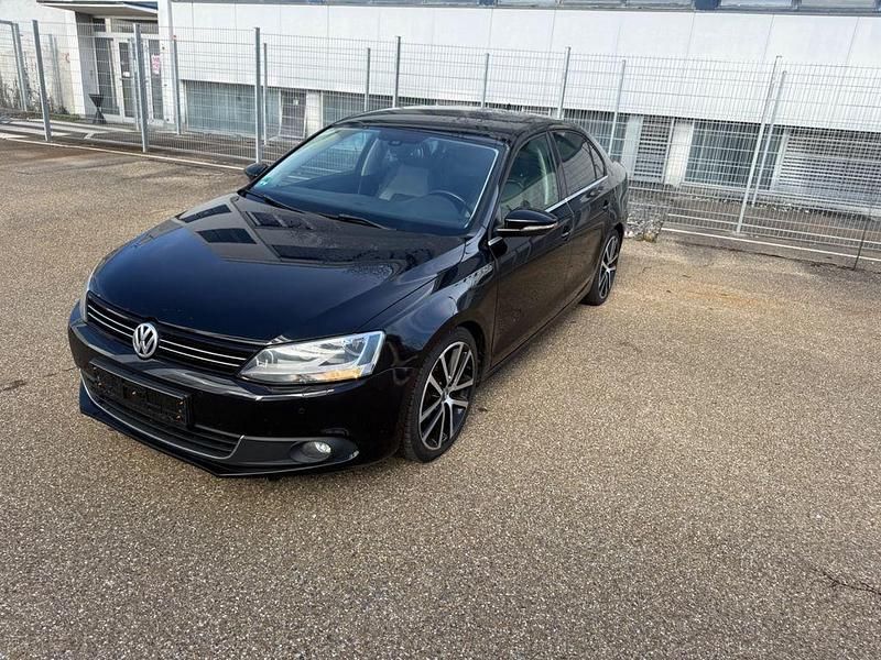 Gebraucht VW Jetta Highline 160 PS (117 kW) 2012 Schwarz Limousine