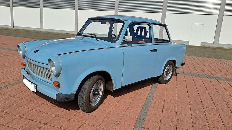 Blau Gebraucht 1988 Trabant 601 Limousine | 6.700 € - Bild 1/4