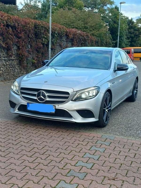 Gebraucht 2019 Mercedes C220 Kombi | 27.300 € (Teuer) - Bild 1/4