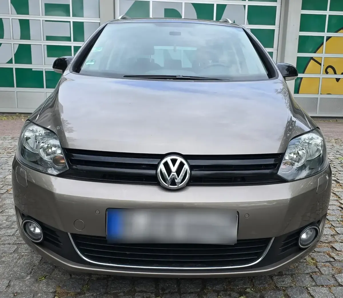 Gebraucht VW Golf Plus Cross 84 PS (61 kW) 2011 Braun Van / Kleinbus