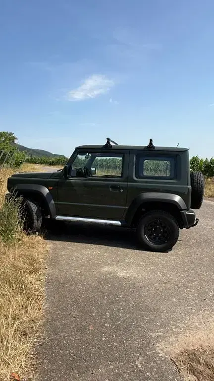 Gebraucht Suzuki Jimny 102 PS (75 kW) 2023 Grün SUV