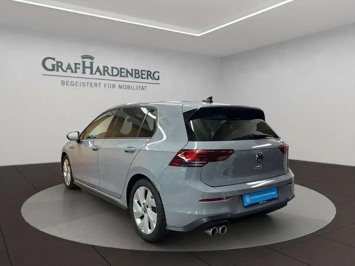 Gebraucht VW Golf VIII GTD 200 PS (147 kW) 2024 Mondsteingrau Limousine