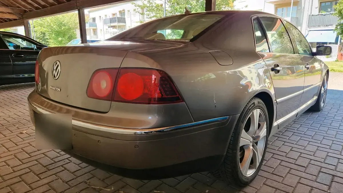 Gebraucht VW Phaeton 239 PS (175 kW) 2010 Beige Limousine