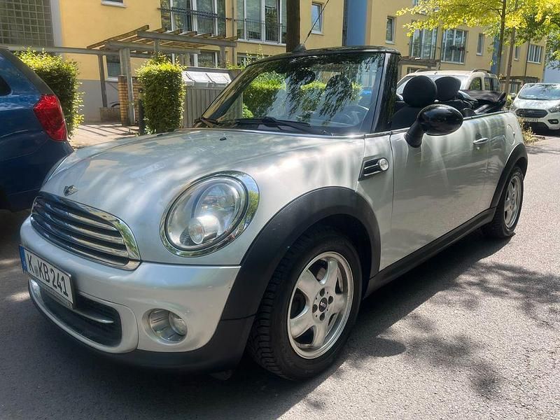 Gebraucht Mini Cooper Cabriolet 122 PS (89 kW) 2011 Silber Cabrio