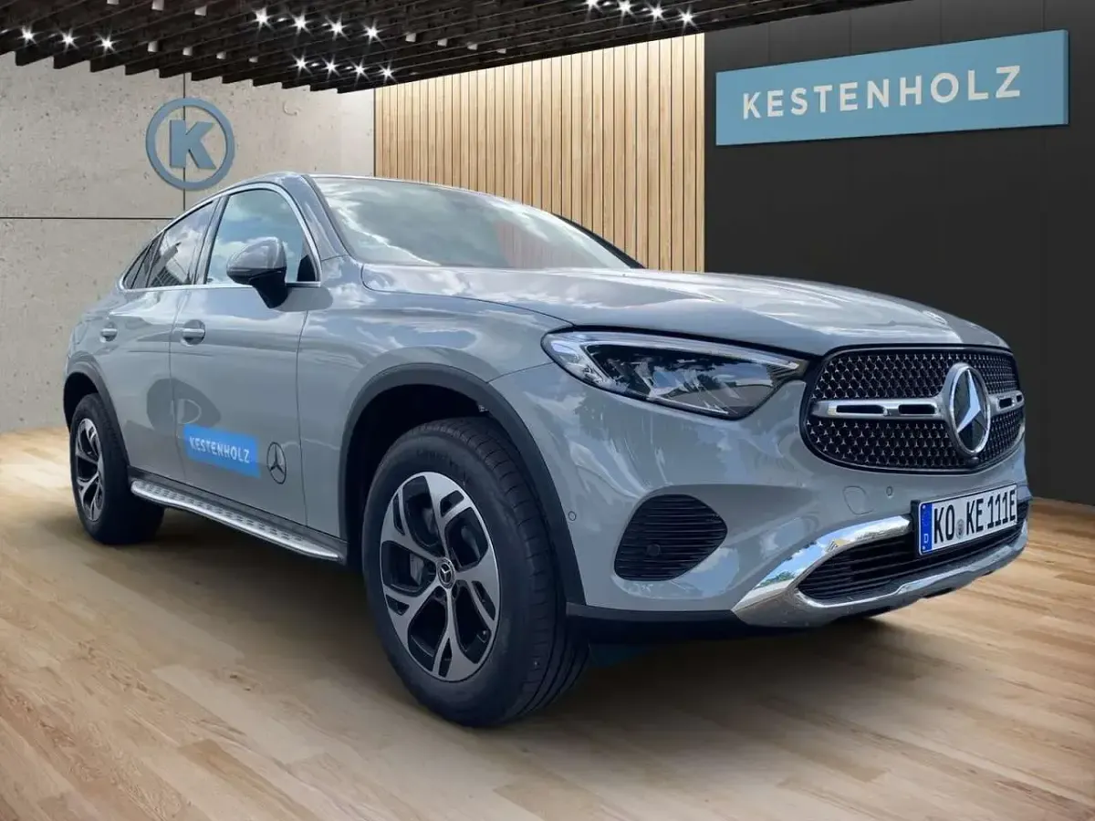 Gebraucht Mercedes GLC300e 313 PS (230 kW) 2026 Manufaktur lack manufaktur alp SUV