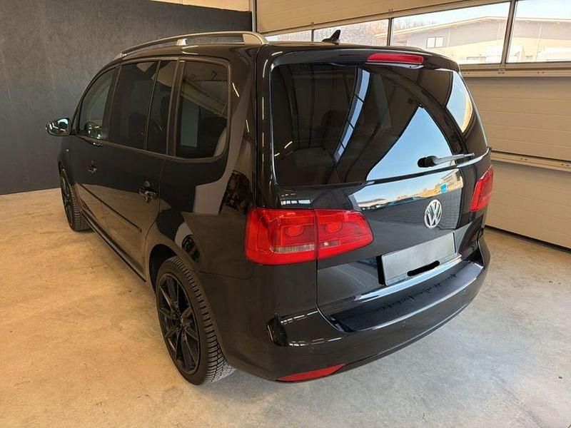 Gebraucht VW Touran Match 105 PS (77 kW) 2012 Schwarz Van / Kleinbus