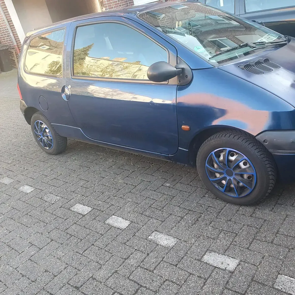 Second-hand Renault Twingo 58 CP (42 kW) 2000 Albastru Hatchback