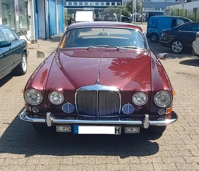 Gebraucht Jaguar 420 265 PS (194 kW) 1967 Rot Limousine