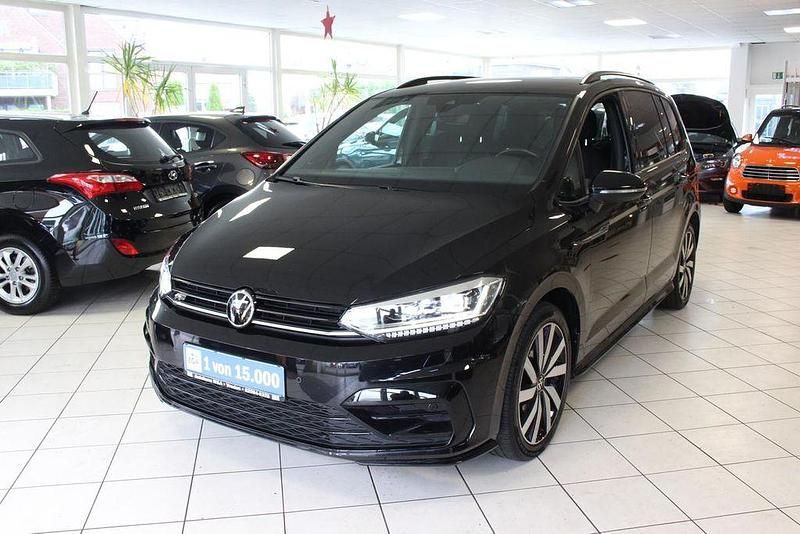 Deep black perleffekt Gebraucht 2022 VW Touran Highline Van / Kleinbus | 29.500 € (Fairer Preis) - Bild 1/4