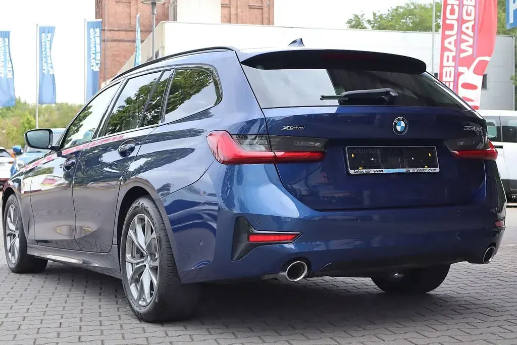 Gebraucht BMW 330 Sport Line 265 PS (194 kW) 2020 Blau Kombi