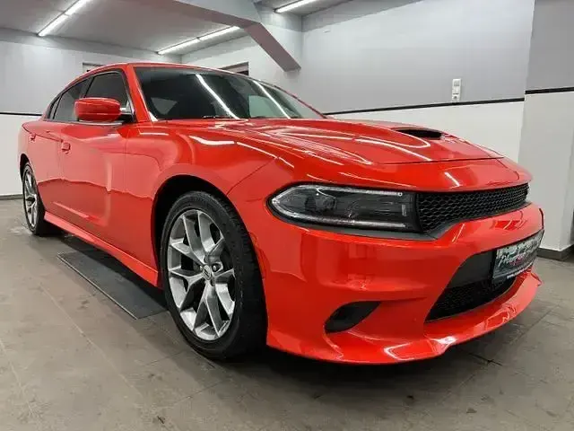 Używany Dodge Charger 375 KM (275 kW) 2022 Pomarańczowy Sedan/Limuzyna
