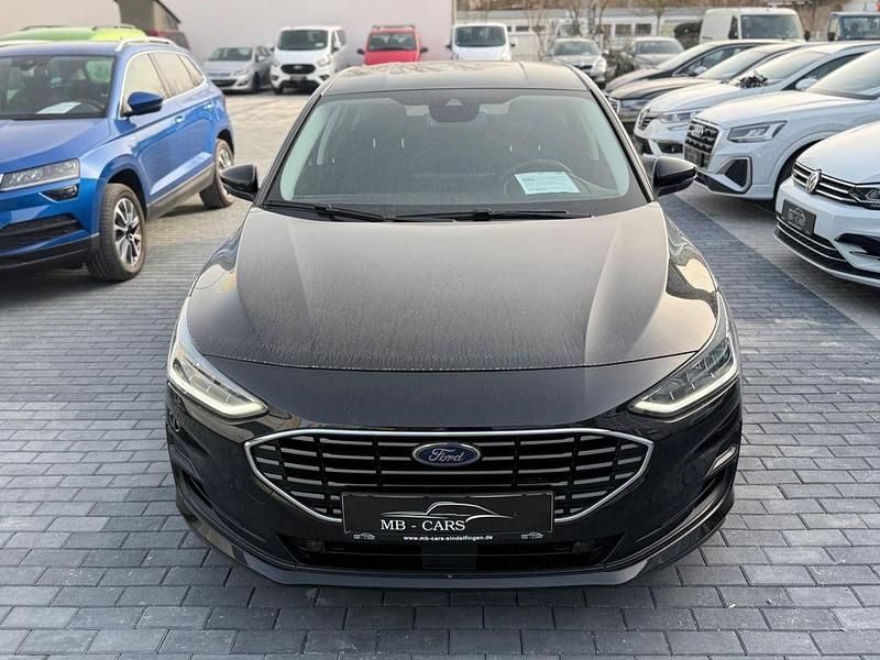 Gebraucht Ford Focus Titanium 125 PS (91 kW) 2022 Schwarz Limousine