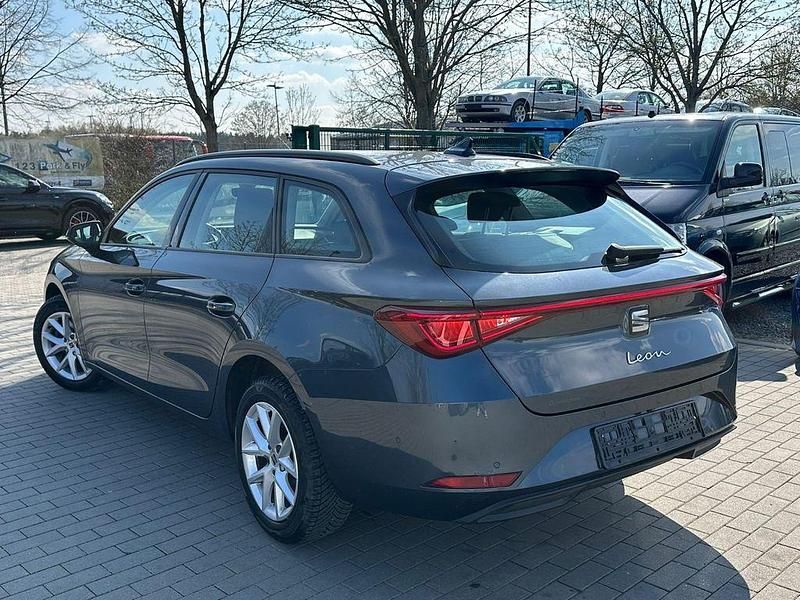Gebraucht Seat Leon Style 150 PS (110 kW) 2022 Grau Limousine