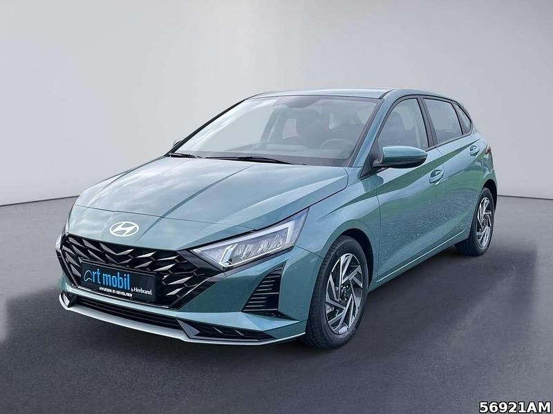 Mangrove green (grün) mineraleff Neu 2025 Hyundai i20 Trend Kleinwagen | 22.742 € (Fairer Preis) - Bild 1/4