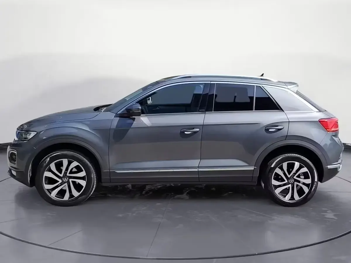 Second-hand VW T-Roc 150 CP (110 kW) 2022 Gri SUV