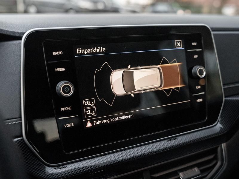 Gebraucht VW T-Cross R-line 116 PS (85 kW) 2025 Grau SUV