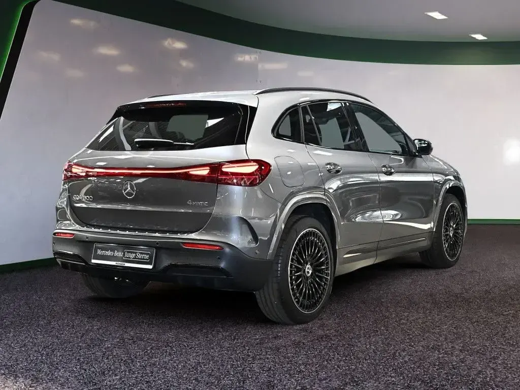 Gebraucht Mercedes EQA300 AMG 167 kW (228 PS) 2025 Grau / mountaingrau (metallic) SUV