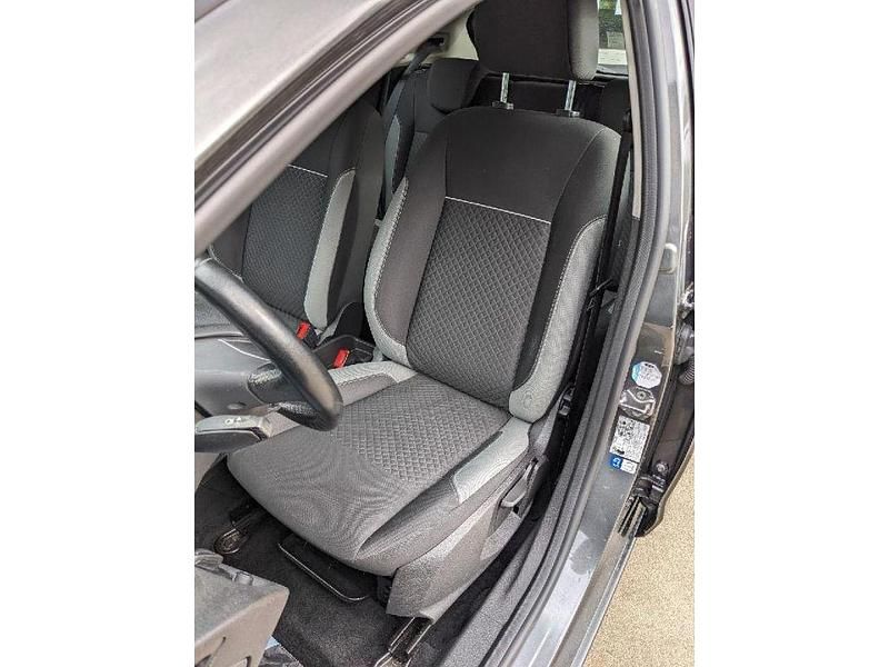 Gebraucht Ford Fiesta Celebration 101 PS (74 kW) 2016 Magneticgrau (metallic) Kleinwagen