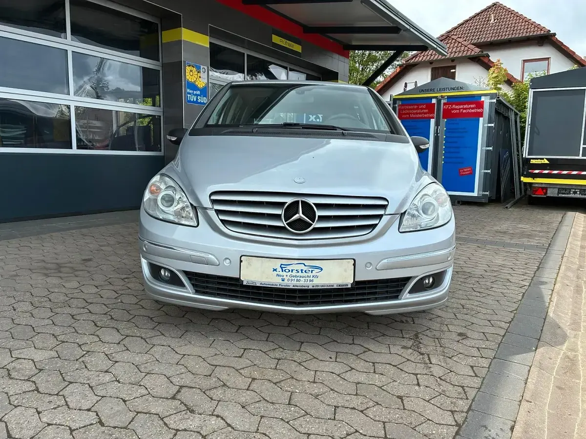 Gebraucht Mercedes B200 136 PS (100 kW) 2006 Silber Van / Kleinbus