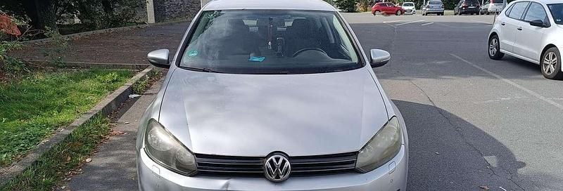 Silber Gebraucht 2009 VW Golf VI Comfortline Limousine | 4.000 € (Superpreis) - Bild 1/4