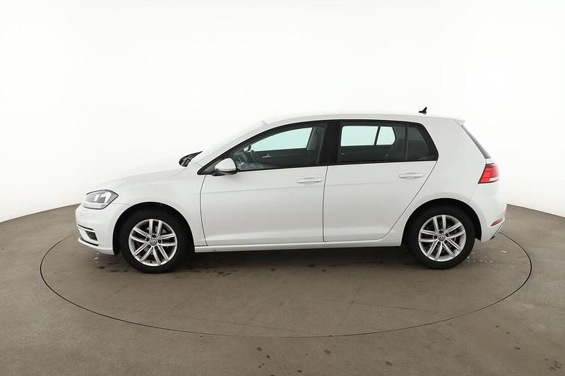 Gebraucht VW Golf VII Comfortline 2018 Weiß Limousine