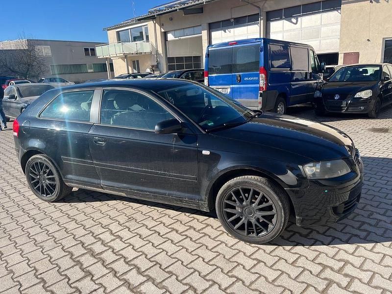 Gebraucht Audi A3 Attraction 102 PS (75 kW) 2005 Schwarz Kleinwagen