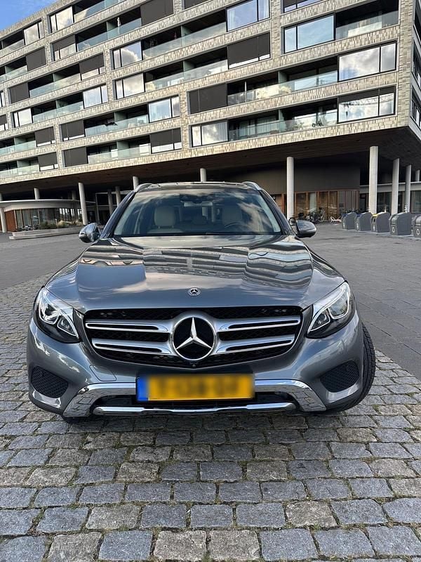 Gebraucht 2019 Mercedes GLC300 SUV | 23.500 € - Bild 1/4
