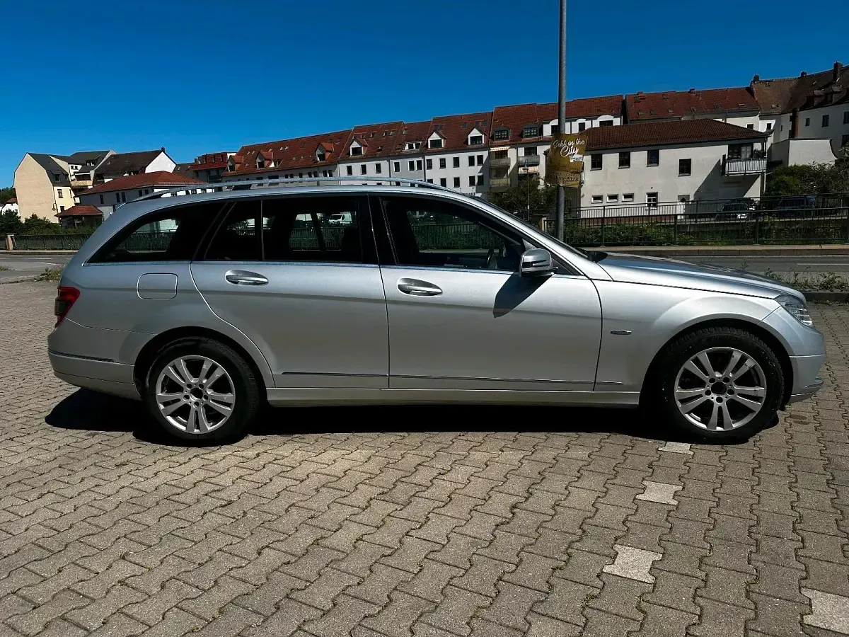 Gebraucht Mercedes C200 170 PS (125 kW) 2010 Silber Kombi